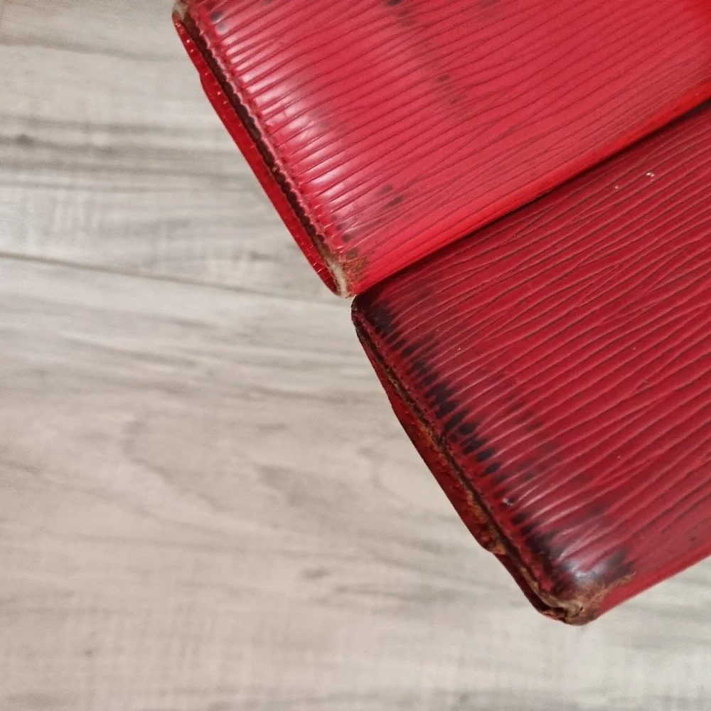 Louis Vuitton 2  Key Cases Multicles Red